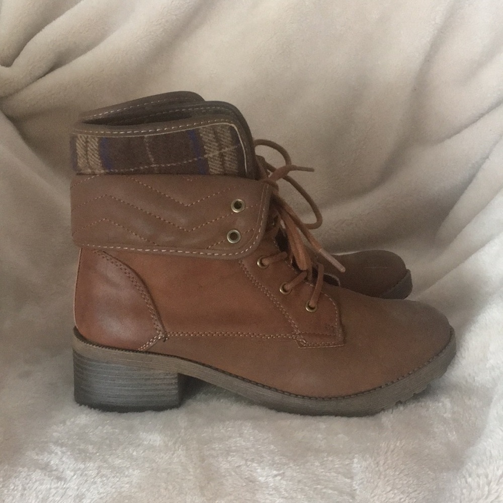 Lace up Ankle boots
